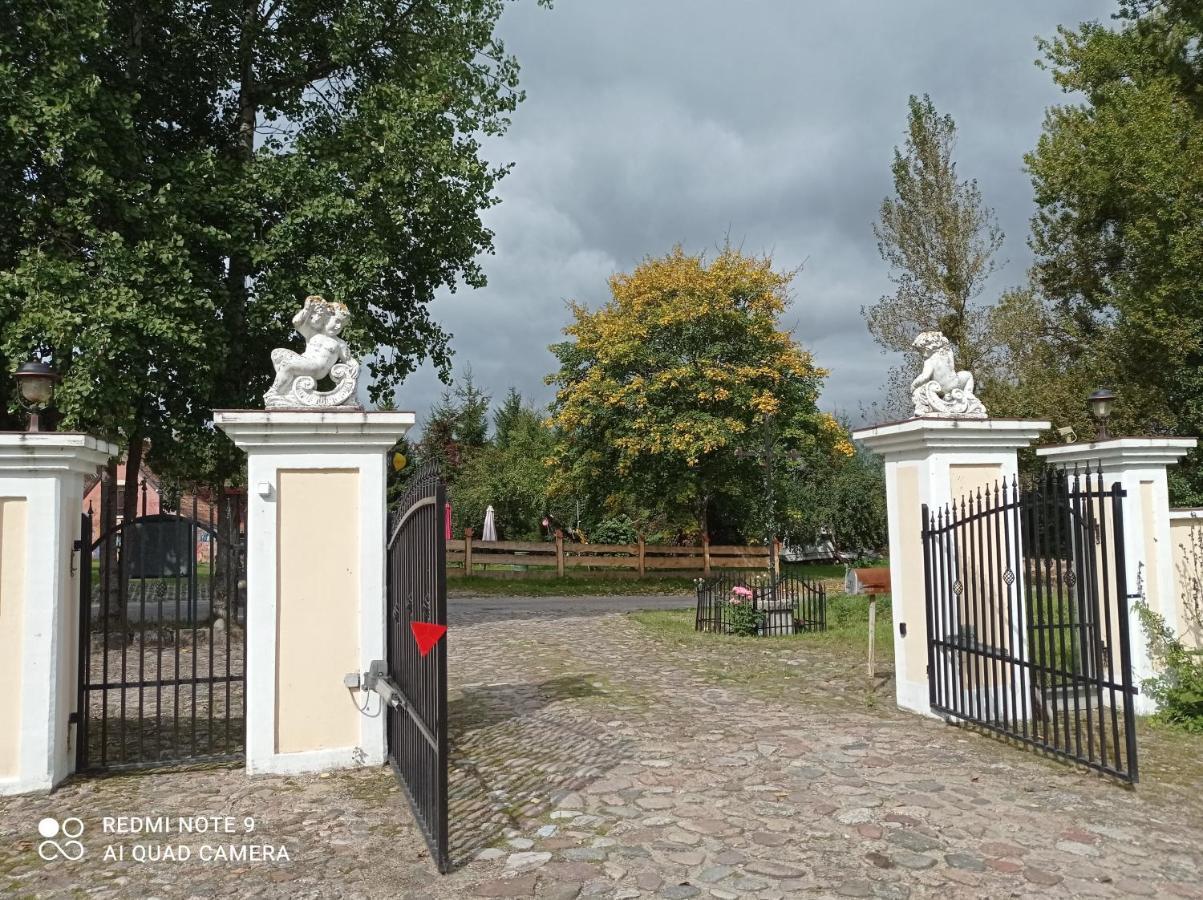 Bed and Breakfast Pensjonat Blekitny Aniol Kiersztanowo Exterior foto