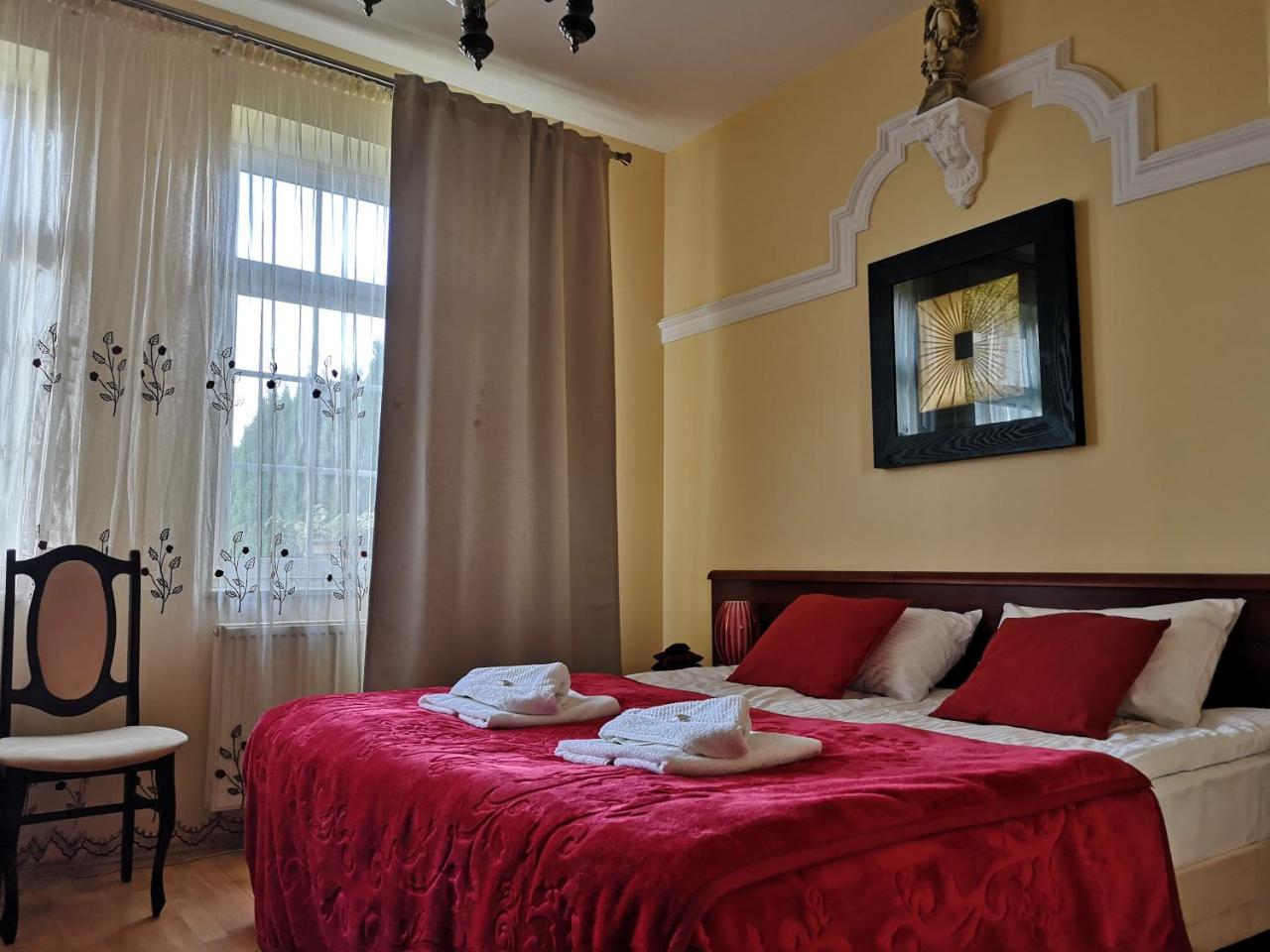 Bed and Breakfast Pensjonat Blekitny Aniol Kiersztanowo Exterior foto