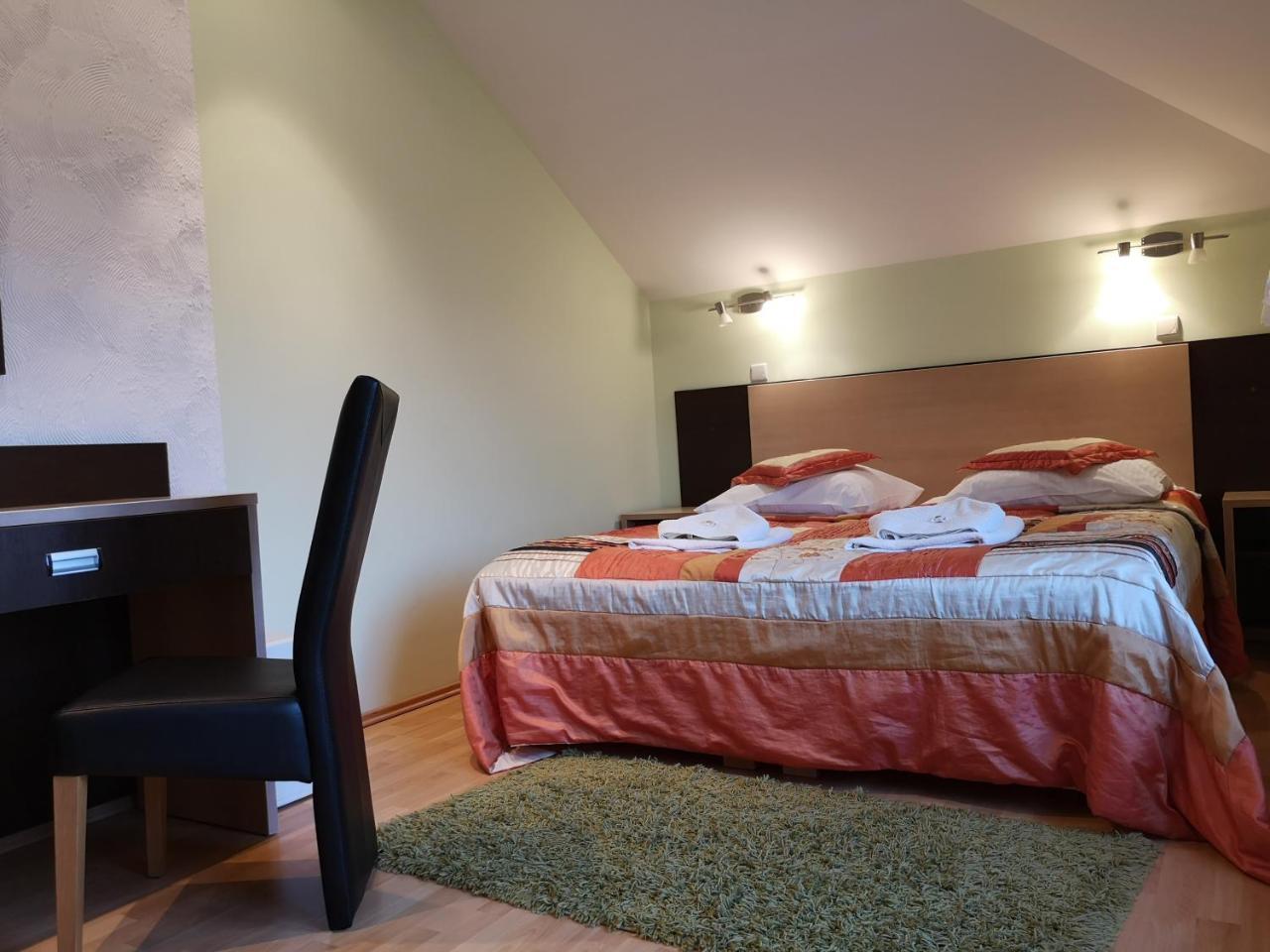 Bed and Breakfast Pensjonat Blekitny Aniol Kiersztanowo Exterior foto