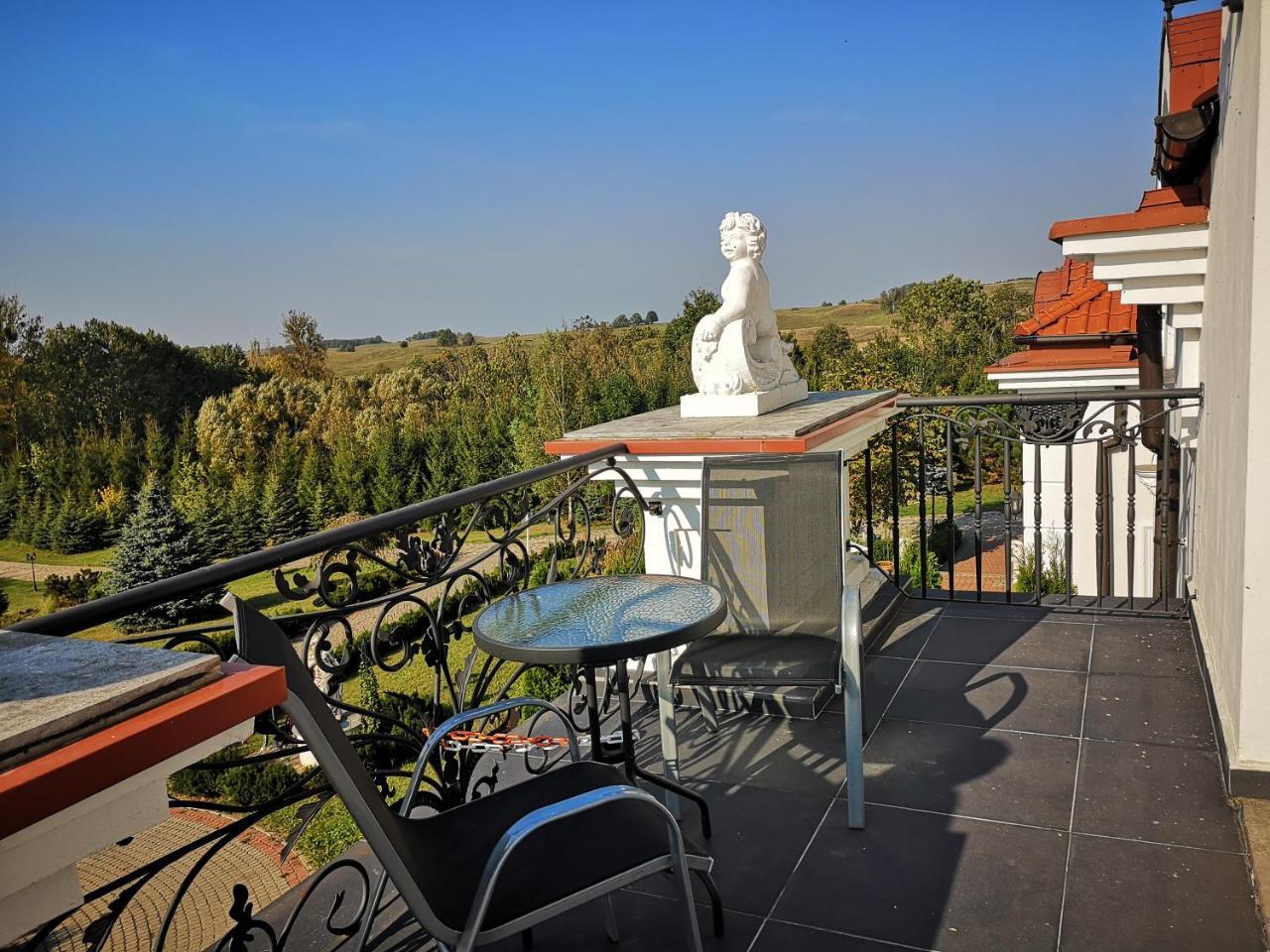 Bed and Breakfast Pensjonat Blekitny Aniol Kiersztanowo Exterior foto