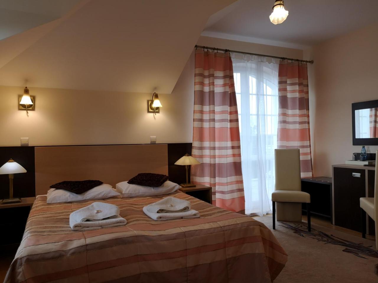 Bed and Breakfast Pensjonat Blekitny Aniol Kiersztanowo Exterior foto